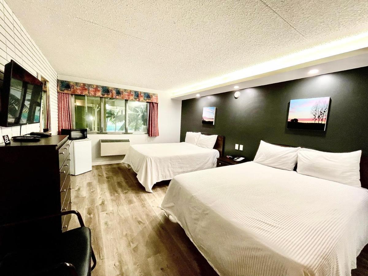 Travelodge By Wyndham Winnipeg Airport Dış mekan fotoğraf