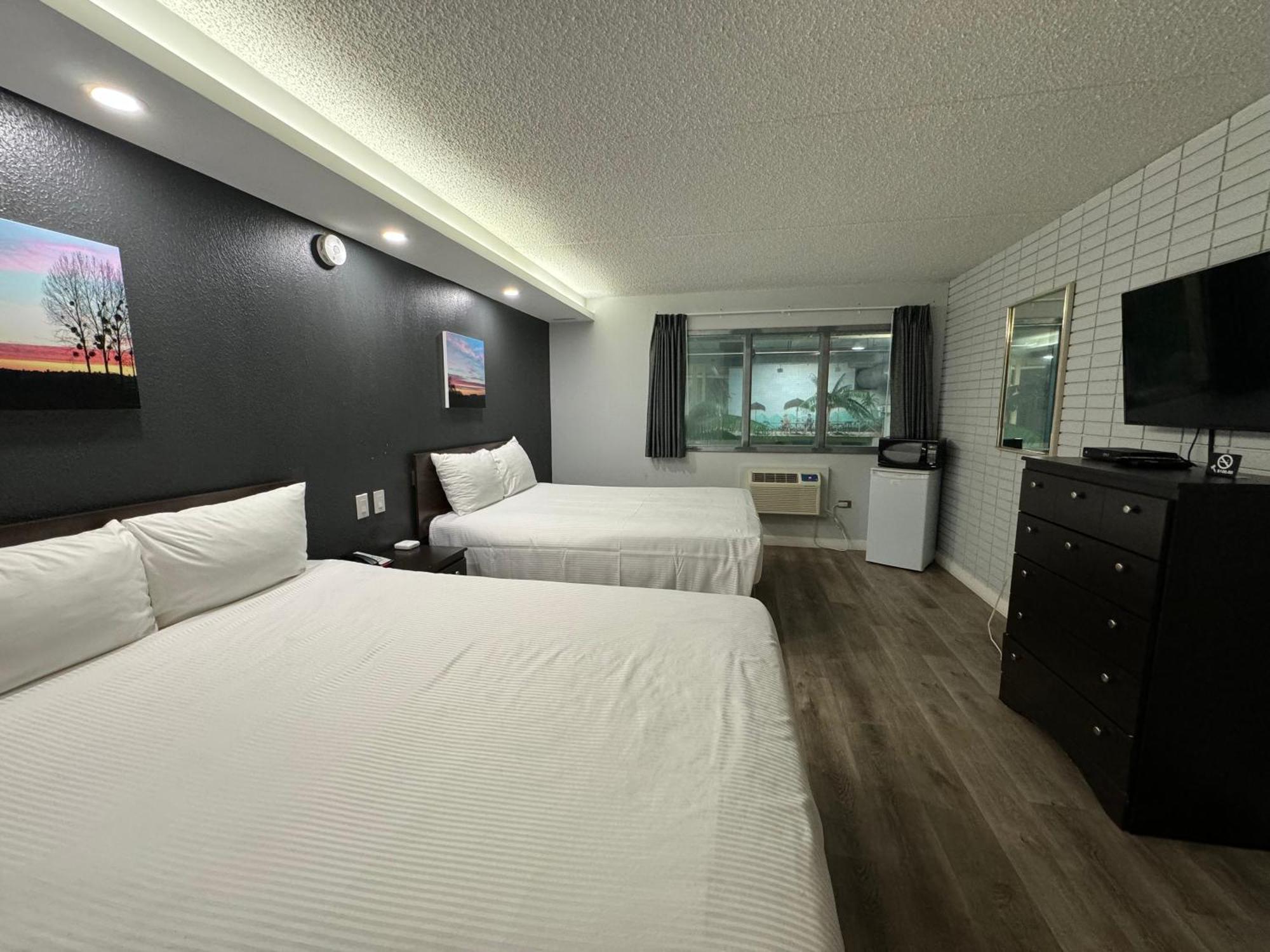 Travelodge By Wyndham Winnipeg Airport Dış mekan fotoğraf